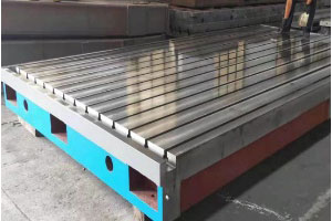 Floor Type Borer Cum Facing Machine 8 Workpiece Resting C.I. Bed Plate